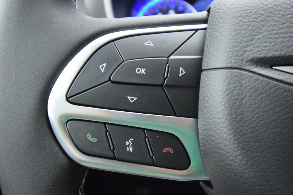 New 2027 Chrysler Pacifica Select w/ Family Tech Group FWD image 26