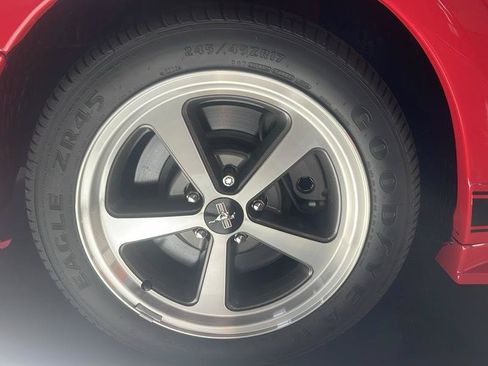 Used 2004 Ford Mustang Mach 1 RWD image 18