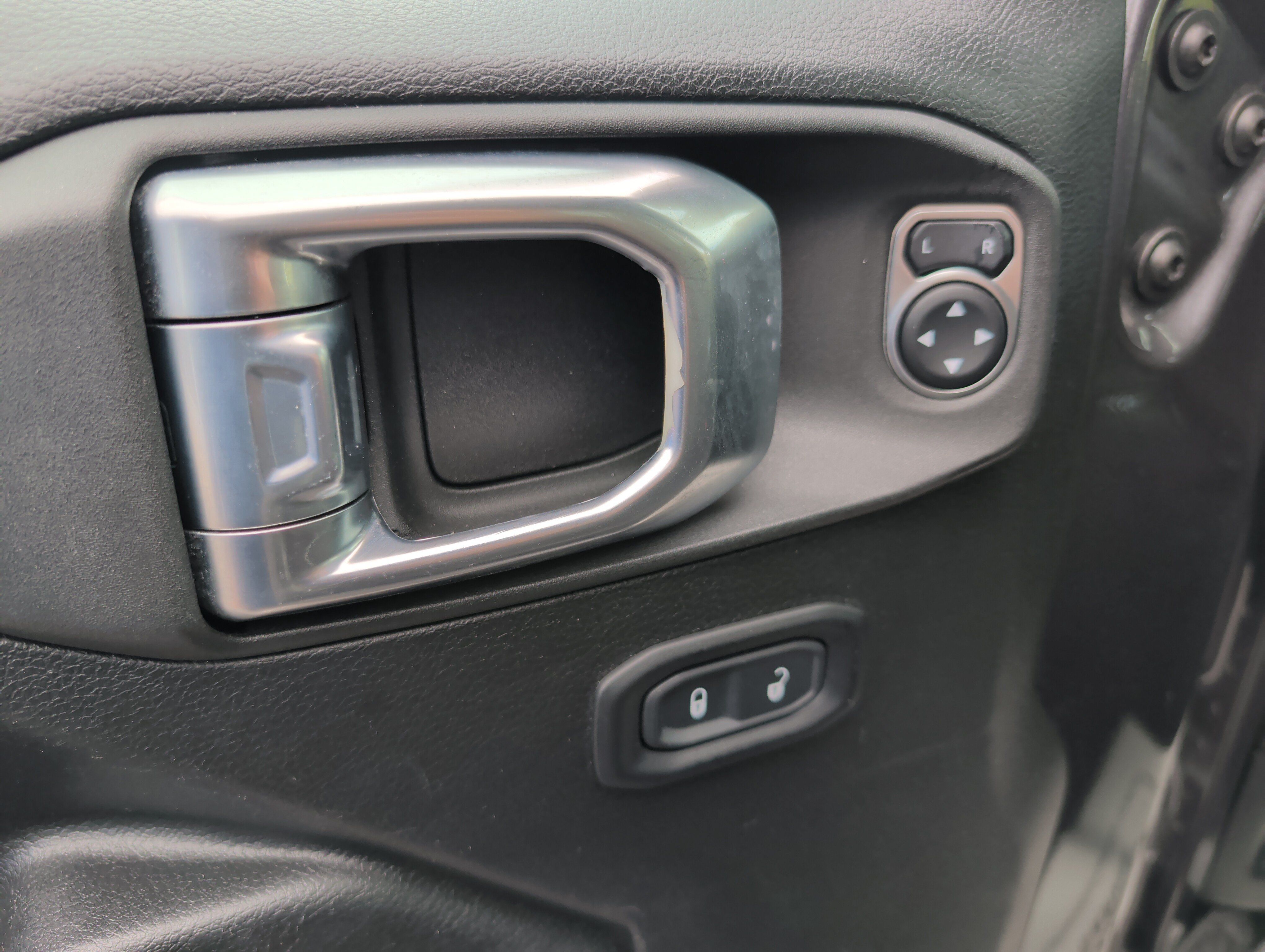 Used 2022 Jeep Wrangler Unlimited Sport AWD/4WD image 16