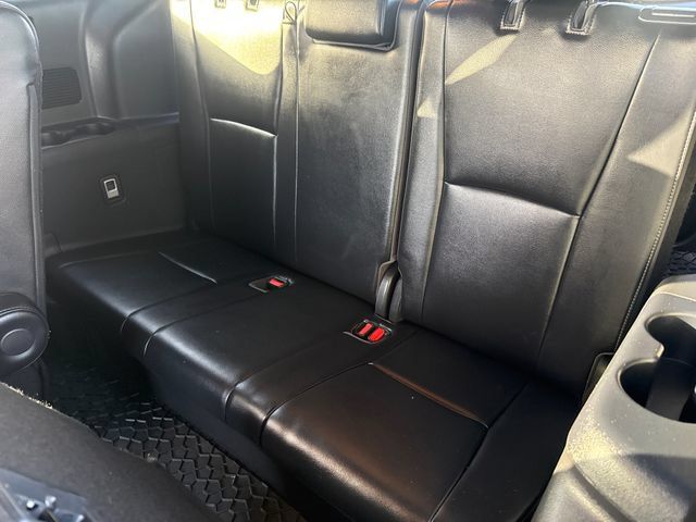 Used 2021 Toyota Highlander XSE FWD image 18