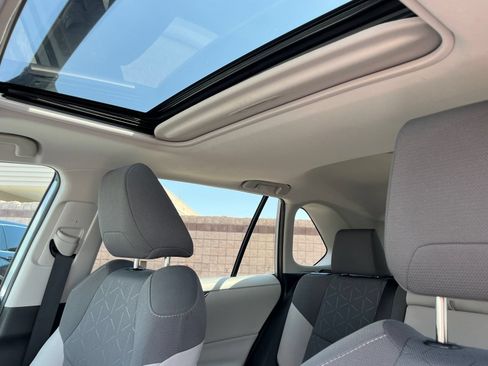 Used 2019 Toyota RAV4 XLE w/ Carpet Mat Package FWD image 28