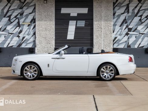 Used 2019 Rolls-Royce Dawn RWD image 7