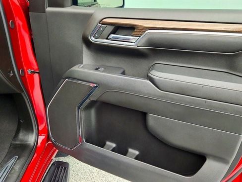 Used 2024 Chevrolet Silverado 1500 RST image 25