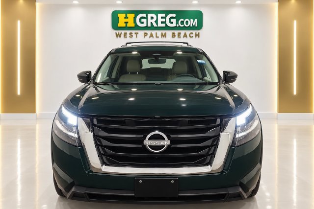 Used 2023 Nissan Pathfinder SL AWD/4WD image 7