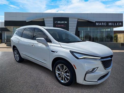 Used 2022 Buick Enclave Avenir image 1