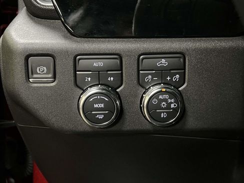 Used 2023 GMC Sierra 1500 Elevation image 22