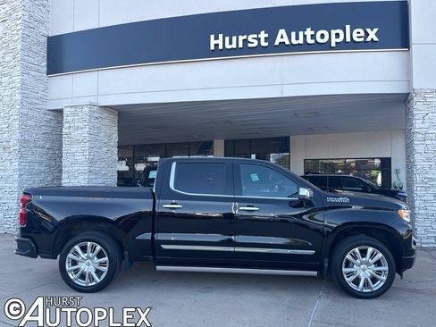 Used 2024 Chevrolet Silverado 1500 High Country w/ High Country Premium Package AWD/4WD image 1