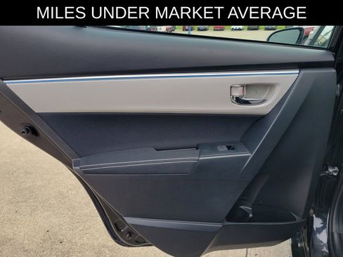 Used 2015 Toyota Corolla LE FWD image 12