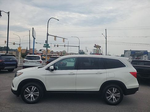Used 2016 Honda Pilot EX image 2