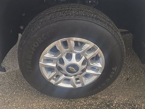 Used 2025 Chevrolet Silverado 2500 LT w/ Convenience Package AWD/4WD image 9