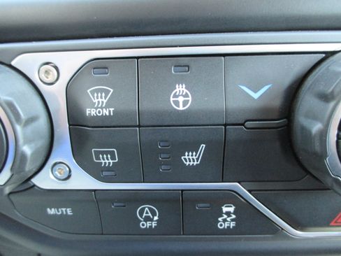 Used 2022 Jeep Wrangler Unlimited Sport AWD/4WD image 18