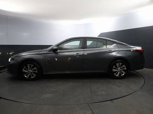 Used 2023 Nissan Altima 2.5 S image 4