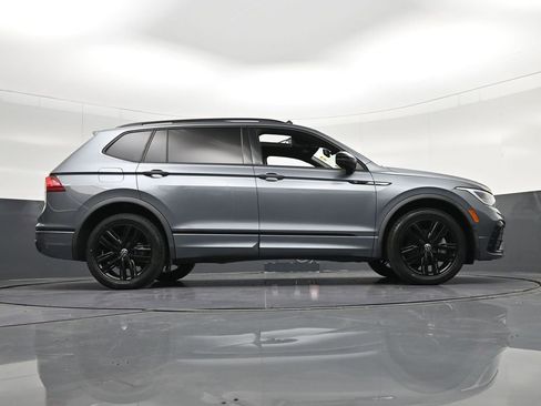 Used 2022 Volkswagen Tiguan SE R-Line FWD image 20