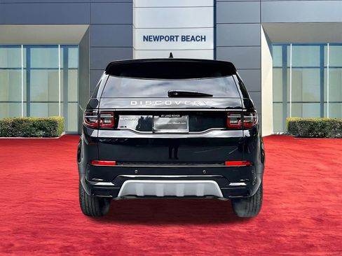 Used 2024 Land Rover Discovery Sport S image 10