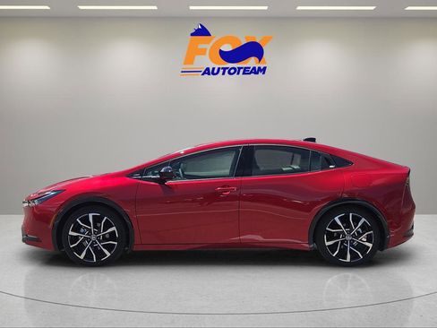 New 2026 Toyota Prius Plug-In Hybrid FWD image 2