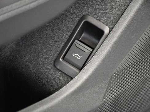 Used 2025 Audi A5 2.0T Premium Plus w/ Premium Plus AWD/4WD image 34