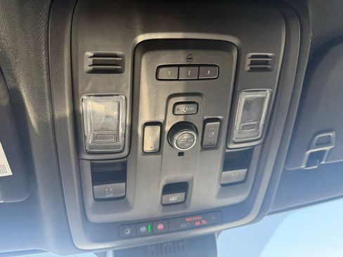 Used 2024 Chevrolet Tahoe RST w/ Luxury Package AWD/4WD image 17