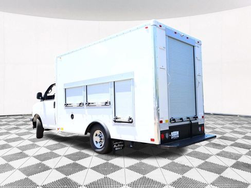 Used 2024 Chevrolet Express 3500 w/ Power Convenience Package RWD image 7