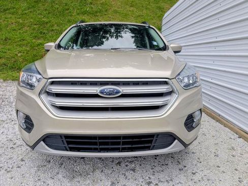 Used 2018 Ford Escape SE FWD image 3