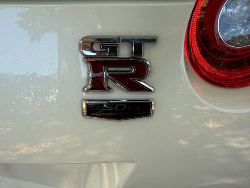 Used 2020 Nissan GT-R Premium AWD/4WD image 21
