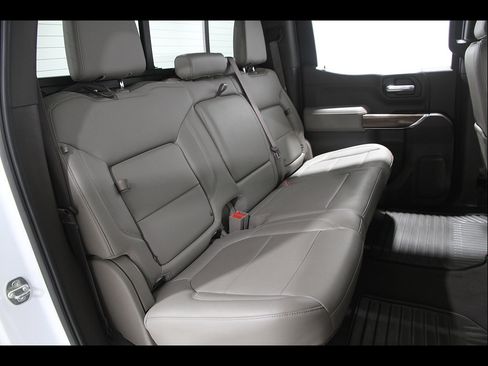 Certified 2021 Chevrolet Silverado 1500 LT w/ Convenience Package II AWD/4WD image 19