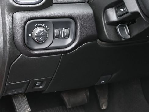 Used 2024 RAM 2500 Rebel AWD/4WD image 23