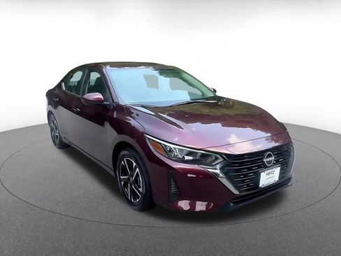 Used 2025 Nissan Sentra SV FWD image 3