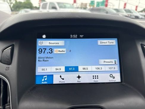 Used 2016 Ford Focus SE w/ Equipment Group 201A FWD image 12