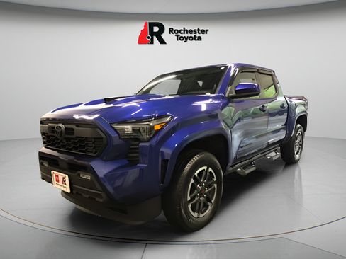 Certified 2025 Toyota Tacoma TRD Sport AWD/4WD image 4