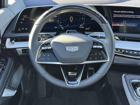 New 2025 Cadillac Optiq Sport 2 w/ LPO, ONYX Package AWD/4WD image 19