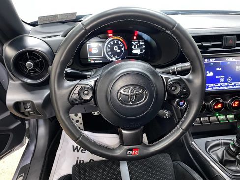 Used 2024 Toyota GR86 Premium RWD image 22