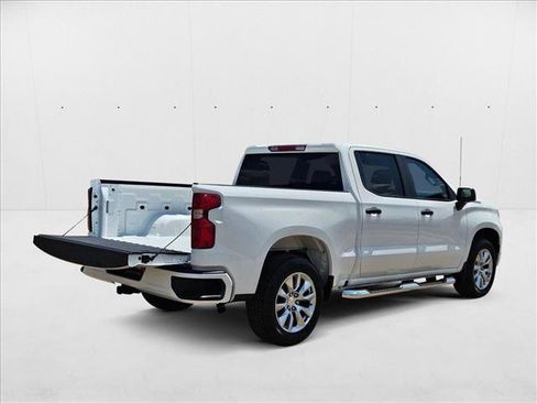 New 2025 Chevrolet Silverado 1500 Custom image 2