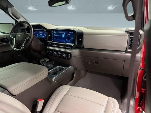 Used 2024 Chevrolet Silverado 1500 LTZ AWD/4WD image 30