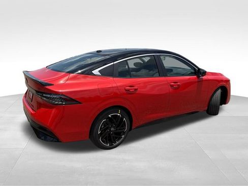 New 2026 Nissan Sentra SR w/ SR Premium Package FWD image 7