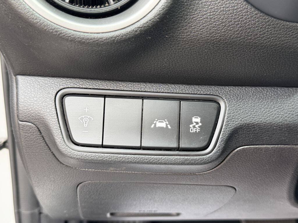 Used 2021 Kia Forte LXS FWD image 12