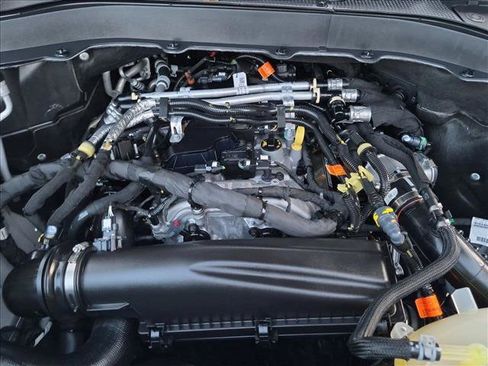 Used 2025 Ford Explorer Active RWD image 23