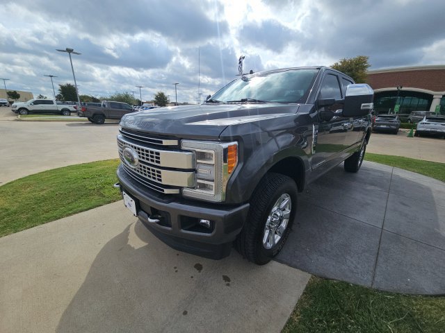Certified 2019 Ford F250 Platinum w/ Platinum Ultimate Package AWD/4WD image 3