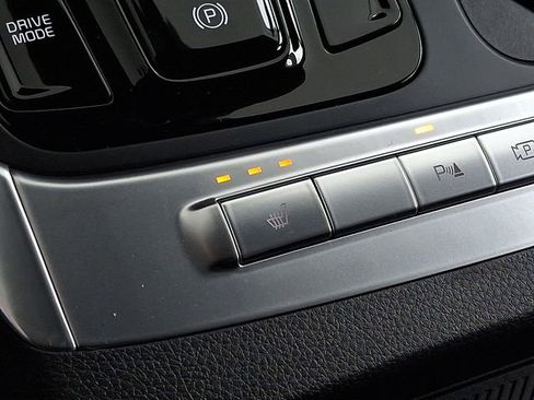 New 2026 Kia Carnival EX image 16