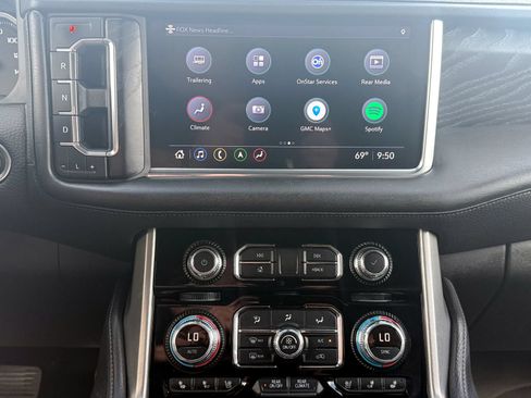 Certified 2021 GMC Yukon Denali w/ Denali Premium Package AWD/4WD image 31