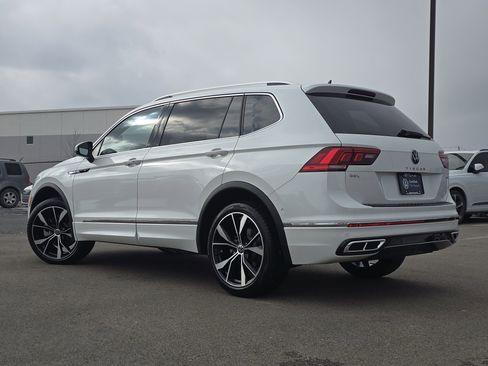 Certified 2024 Volkswagen Tiguan SEL R-Line image 5