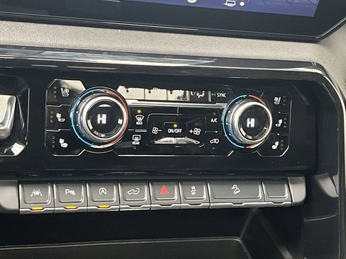 Certified 2025 GMC Sierra 1500 AT4 w/ AT4 Premium Package image 24