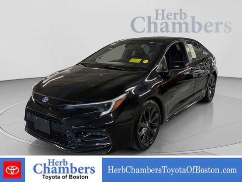 Used 2023 Toyota Corolla SE AWD/4WD image 11