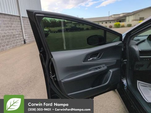 Used 2024 Toyota Prius XLE AWD/4WD image 10