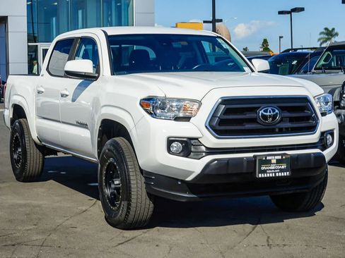 Used 2021 Toyota Tacoma SR5 image 3