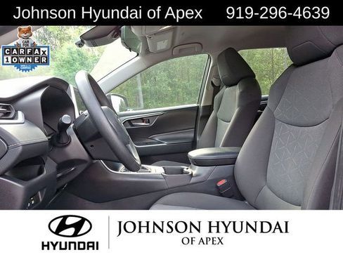 Used 2025 Toyota RAV4 XLE image 12