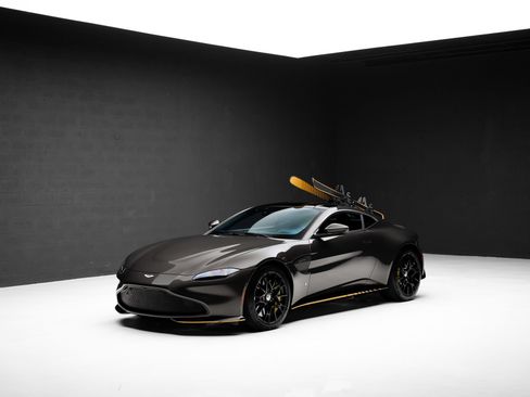 Used 2022 Aston Martin V8 Vantage Coupe RWD image 4