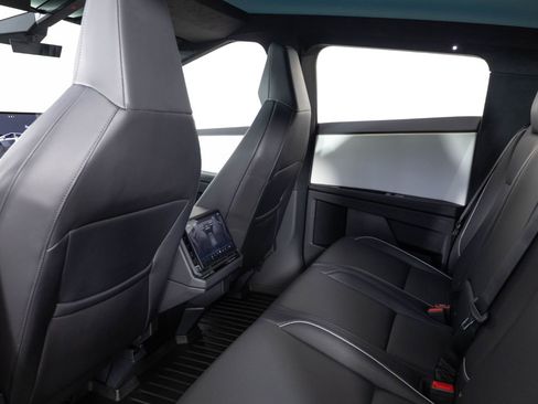 Used 2024 Tesla Cybertruck AWD Crew Cab image 19