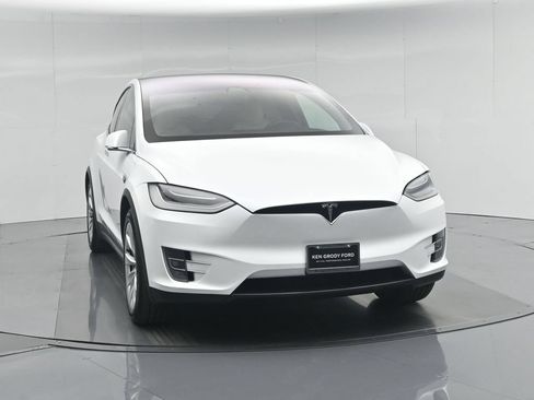 Used 2020 Tesla Model X Long Range AWD/4WD image 24