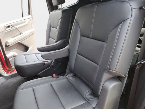 Used 2026 GMC Acadia Elevation w/ Elevation Premium Package image 16