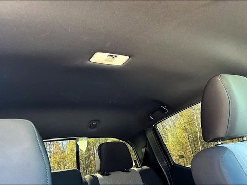 Used 2023 Toyota Tacoma TRD Off-Road AWD/4WD image 14